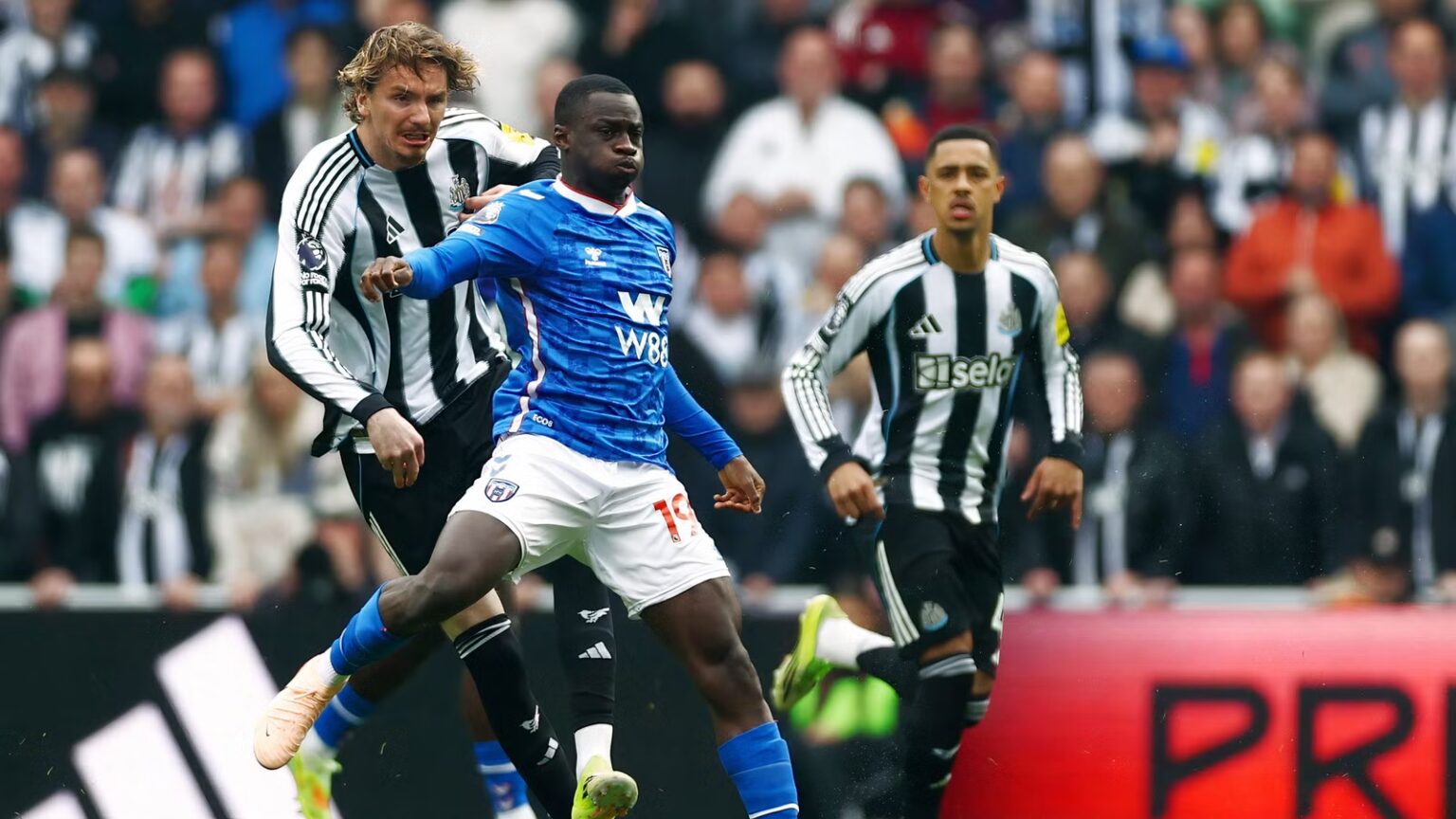 Le Brise could drop Talbi by starting Sunderland's new version of Sessegnon