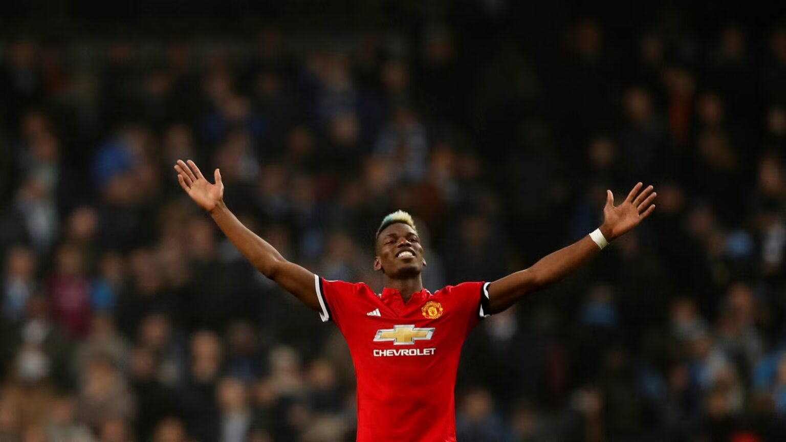 Manchester United enter race for £100m contract to replace Pogba 2.0 Guimarães