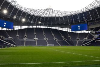 Tottenham consider sacking Lange and Venkatesham in favor of Dougie Freedman