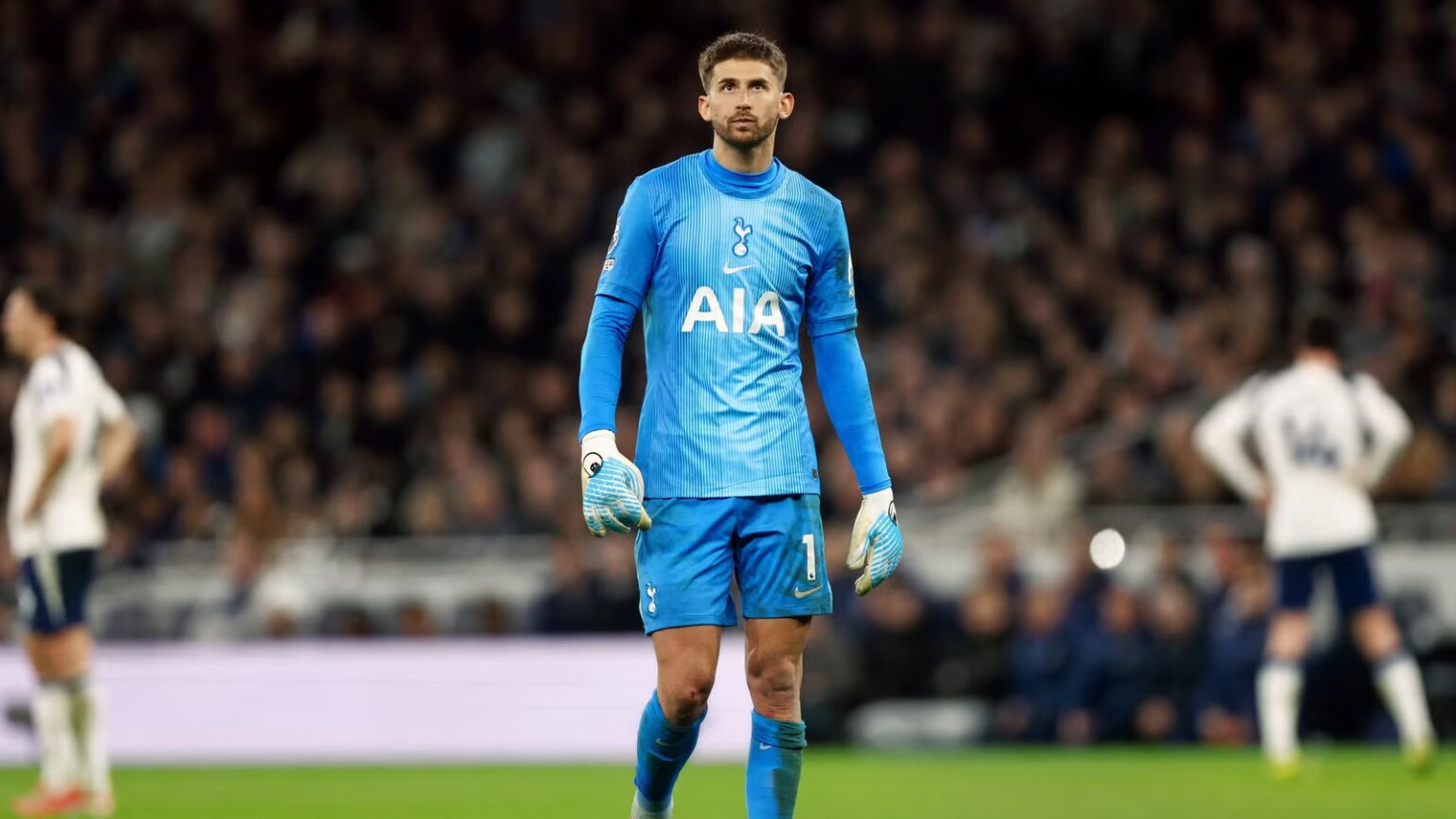 Tottenham ready to start concrete approach to sign Robin Risser