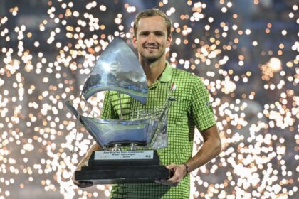 Medvedev wins Dubai title after injury withdrawal from Griekspur