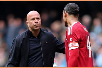 Arne Slot and Virgil van Dijk