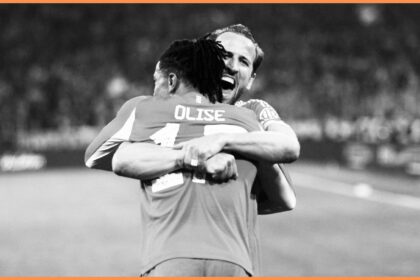 Michael Olise and Harry Kane of Bayern Munich
