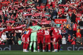 Liverpool give 'green light' to sign £61m star in talks with Man United