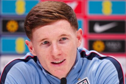 Manchester United considering £50m move to replace Vibel's beloved Anderson