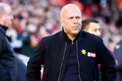 Pressure to sack Arne Slott ``intensifies'' ahead of Liverpool's trip to PSG