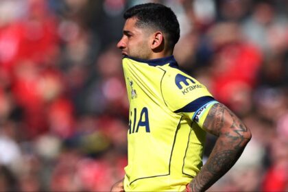 Spurs to sign Premier League star who could become captain after Romero