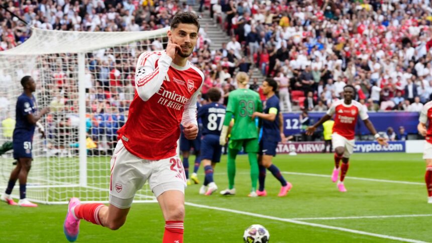 Arsenal submit £86m bid for new striker