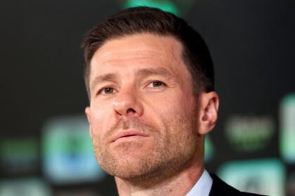 Chelsea wait for Alonso to approve signing of Sunderland star after talks with agent