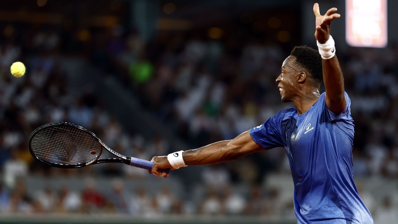 Gael Monfils wins the honor in the final match of the French Open