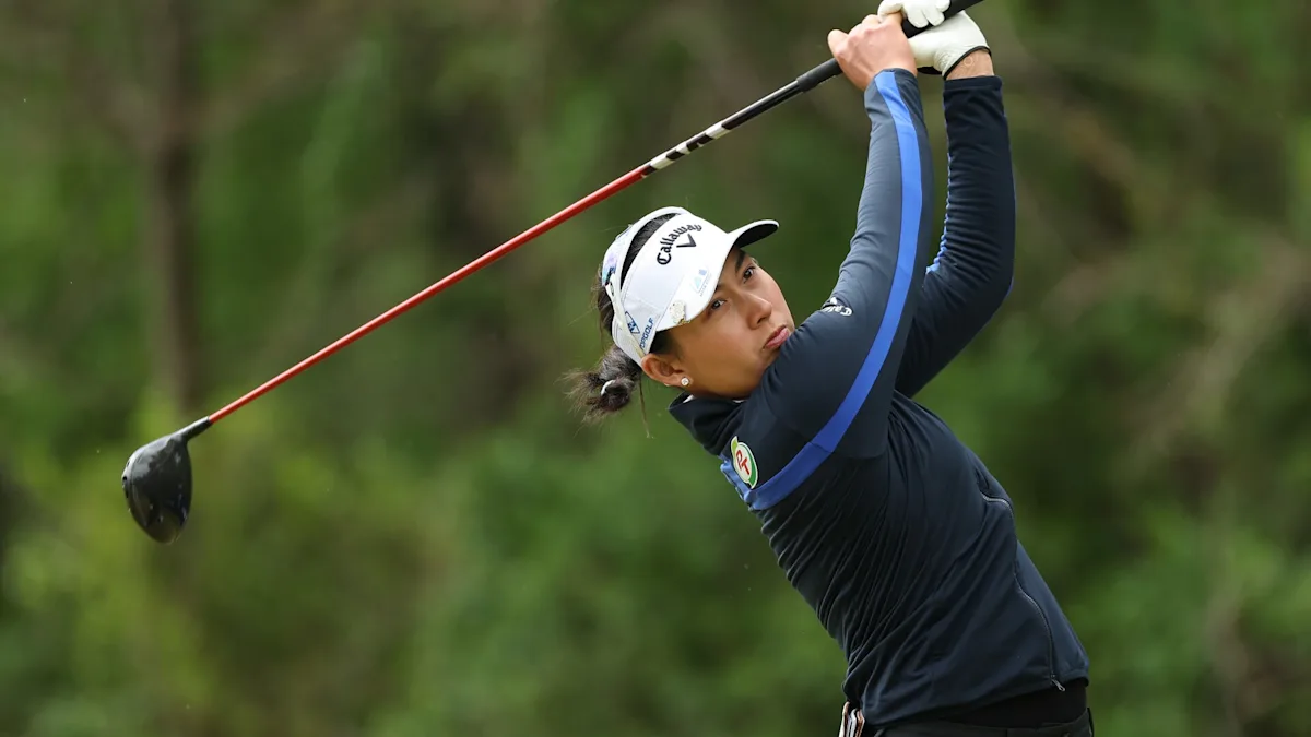 Gino Titicle takes advantage of changing weather to extend LPGA lead to three strokes with 69