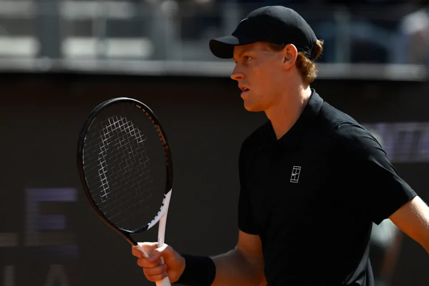 Jannik Sinner defeats Daniil Medvedev in the Italian Open semifinals, but the second set is poor and the third set is postponed due to rain
