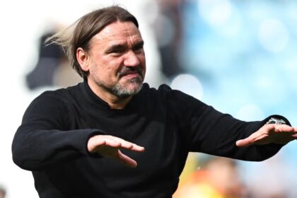 Leeds plan £25m move for Farke's beloved West Ham star