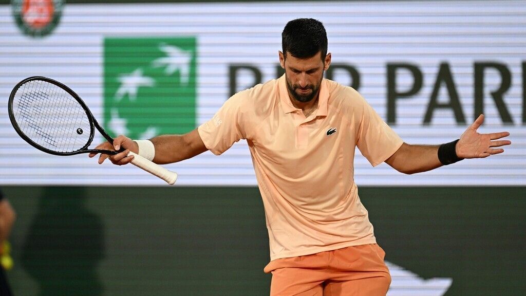 Novak Djokovic cruises to victory in French Open first round