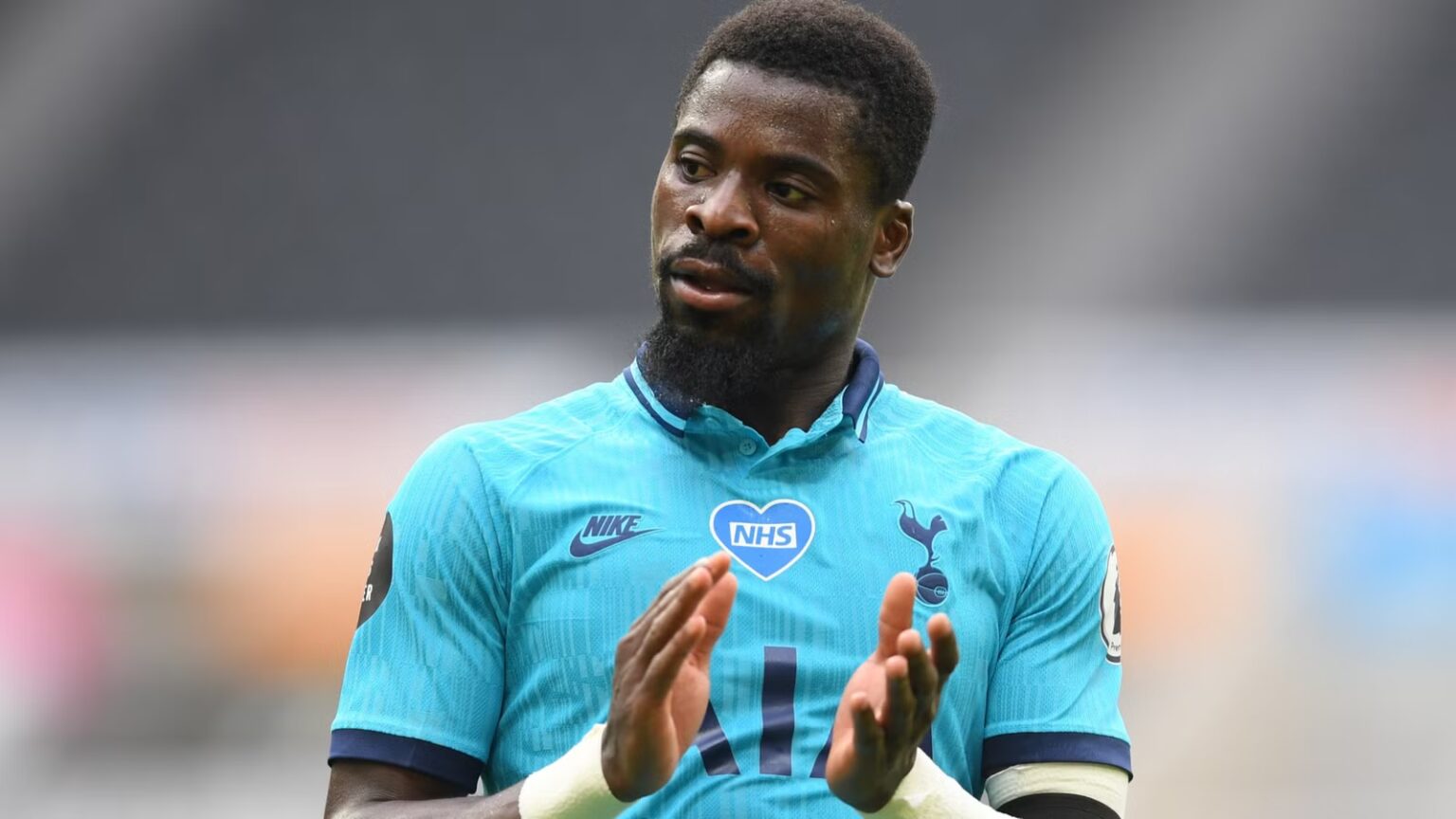 Signs Thomas Frank to become Spurs' new Aurier