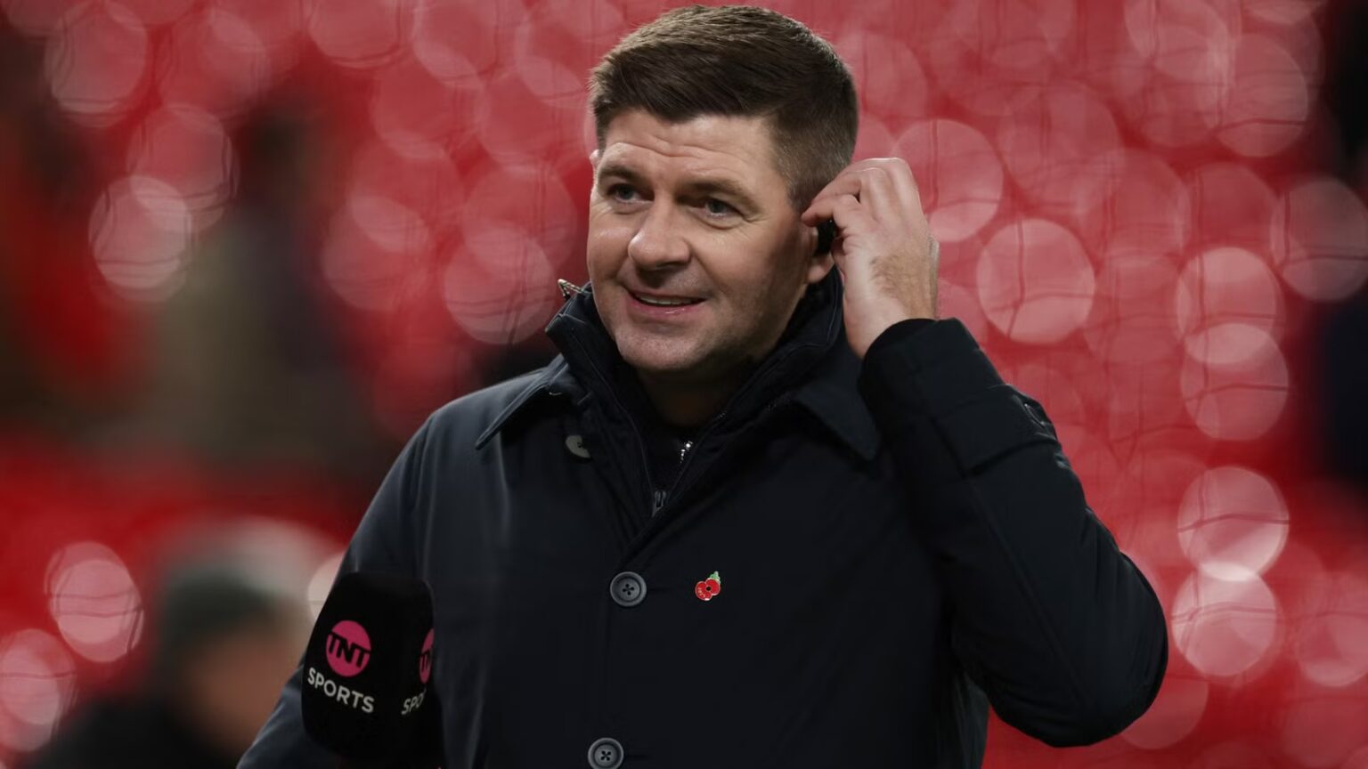 Sir Alex Ferguson says Rangers legend is better than Steven Gerrard