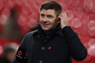Sir Alex Ferguson says Rangers legend is better than Steven Gerrard
