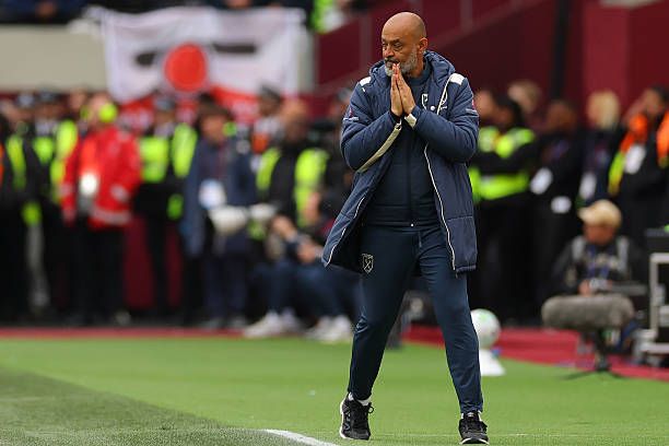 Nuno Espirito Santo reacts vs West Ham