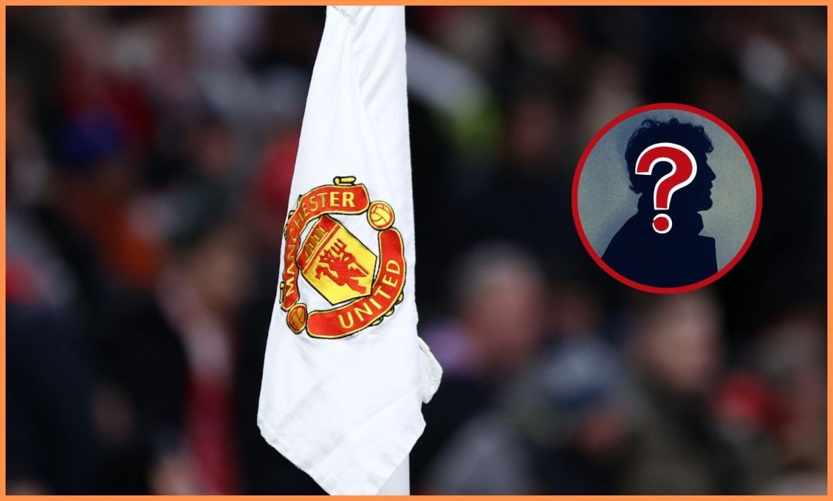 Manchester United flag with overlay of breaking news