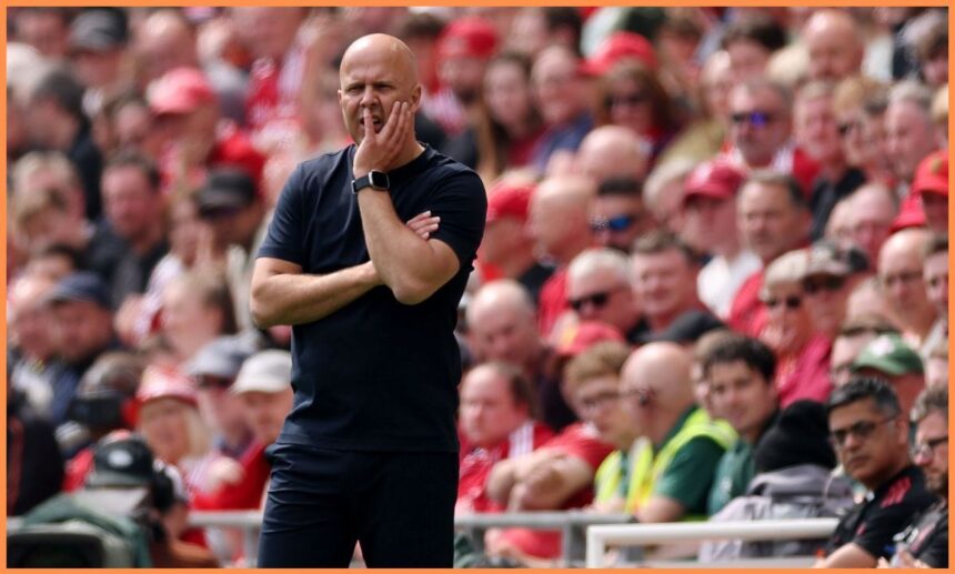 Arne Slot looking worried