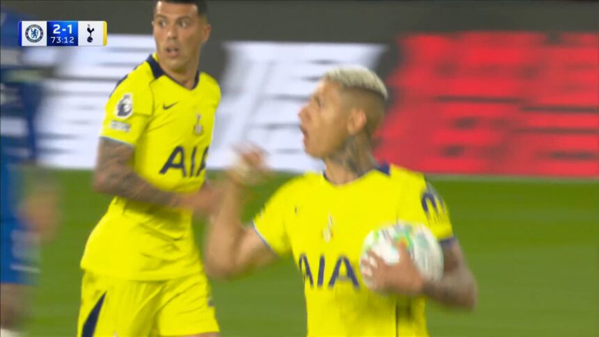 Richarlison celebrating goal vs Chelsea
