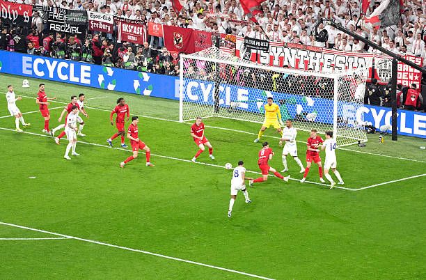 Youri Tielemans scores volley past Freiburg to give Aston Villa the lead