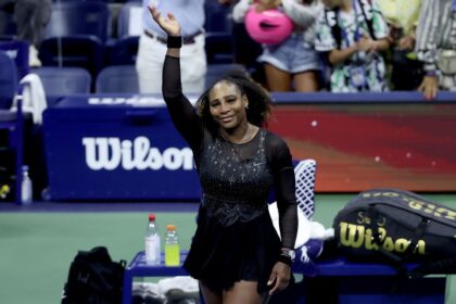 Serena Williams returns from long-term absence and joins other celebrities