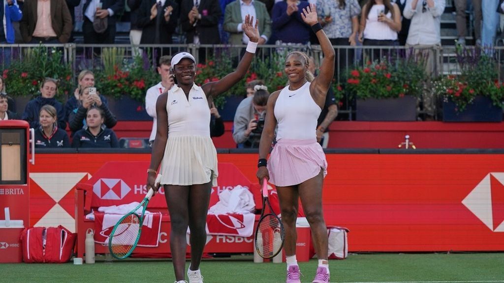 Serena Williams shakes off her nerves to win doubles match