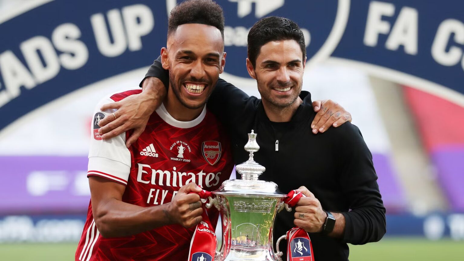 Arsenal open for £130m superstar signing