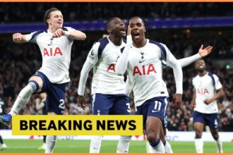 Mathys Tel celebrates with his Tottenham teammates