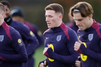 Elliot Anderson clone 'very keen' to join Manchester United