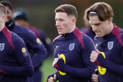 Elliot Anderson clone 'very keen' to join Manchester United