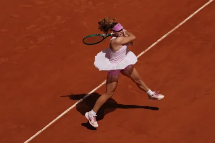 French Open: Mira Andreeva beats Marta Kostyuk to reach first Grand Slam final