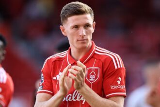 How do Everton plan to sign Elliott Anderson?