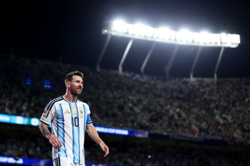 Argentine reporter resigns after reports of Lionel Messi's father's health