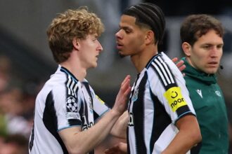 Newcastle in contract talks with Premier League striker
