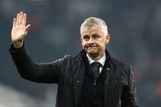 Ole Gunnar Solskjaer waves to the Besiktas fans