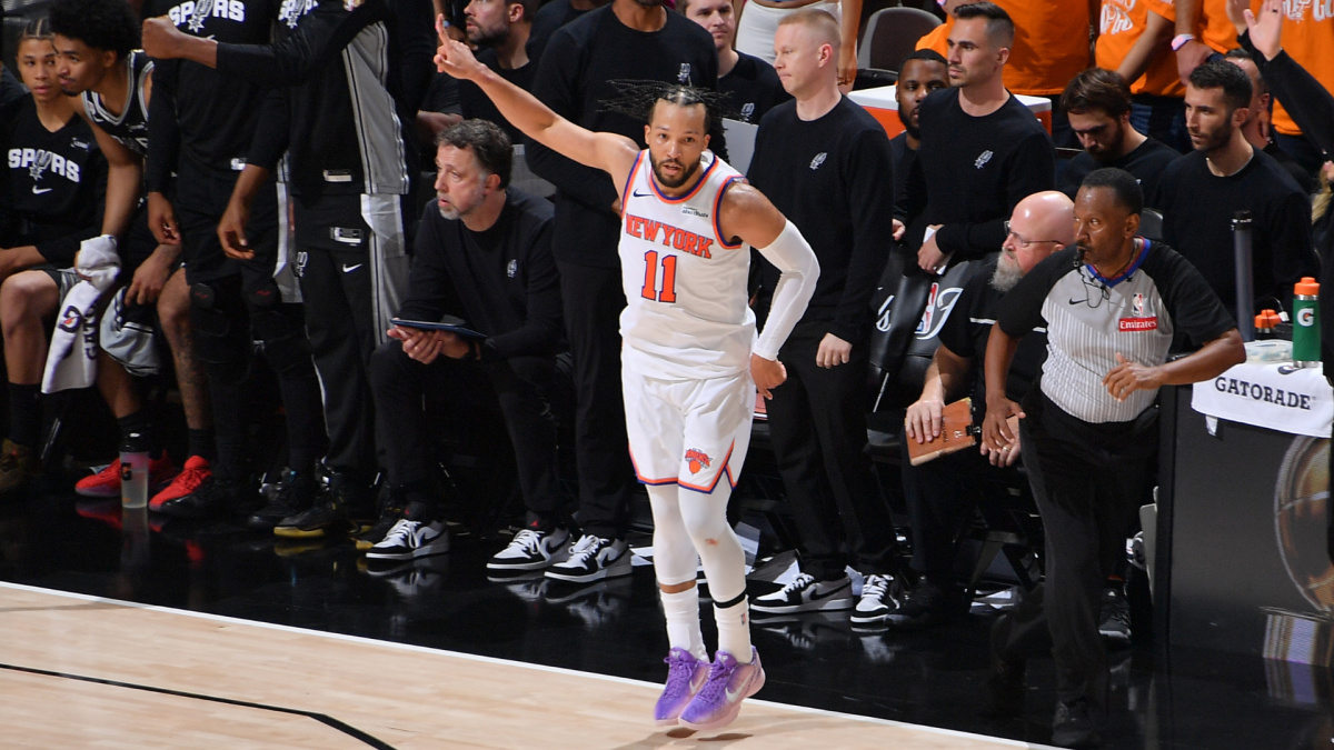 The Knicks take Game 1 and Jalen Brunson slams the door. MLB trade deadline approaches
