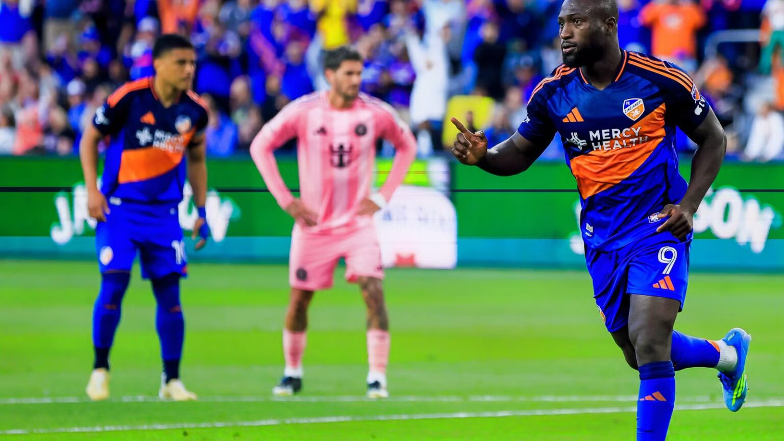 Tottenham considering taking over MLS star Kevin Denke's move to Real Betis