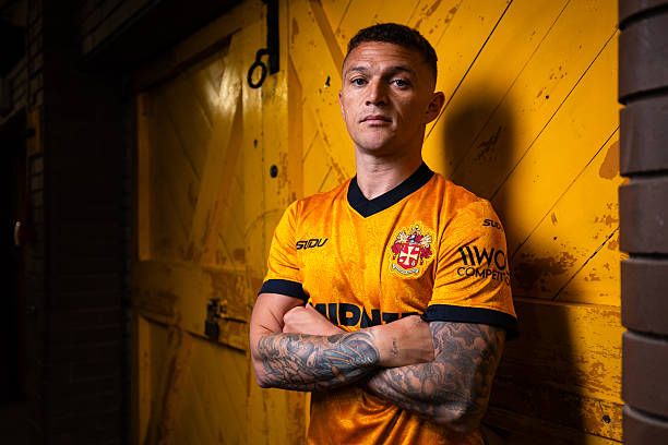 Kieran Trippier poses for picture