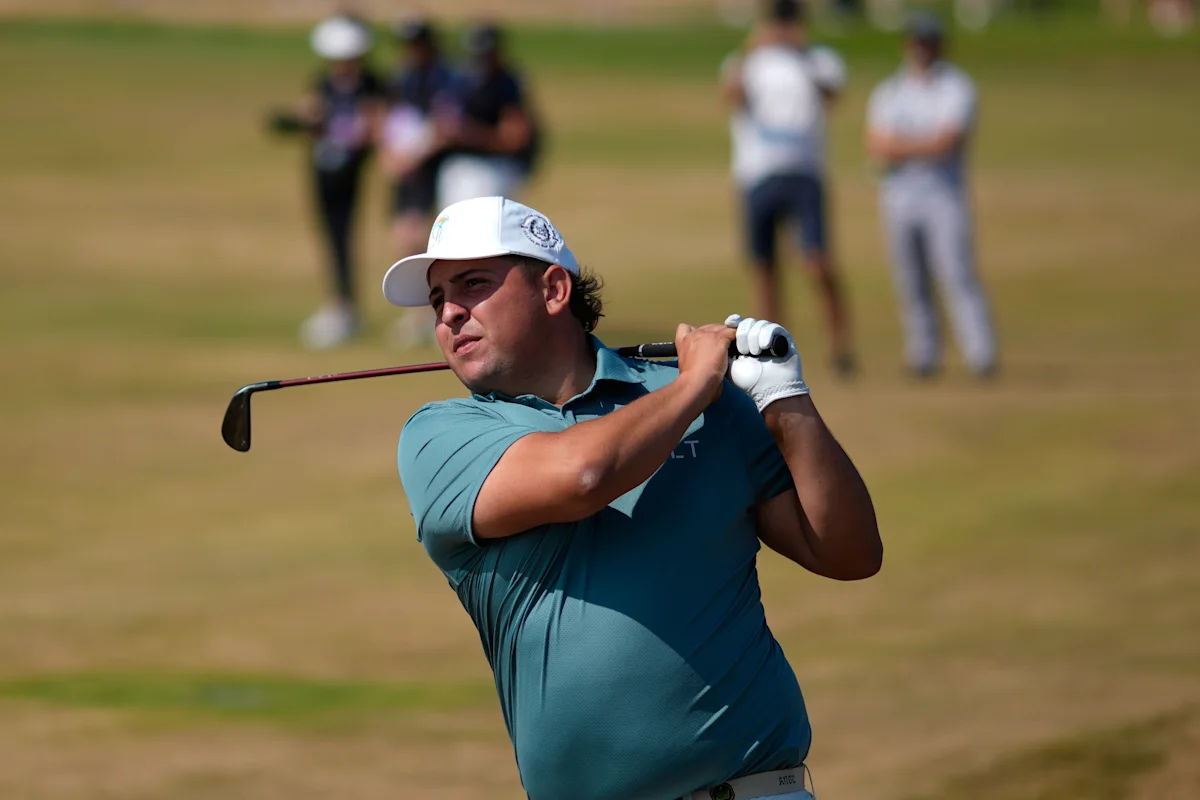 Argentine golfer imitates Enzo's World Cup goal celebration and makes Year Cup gesture at British Open