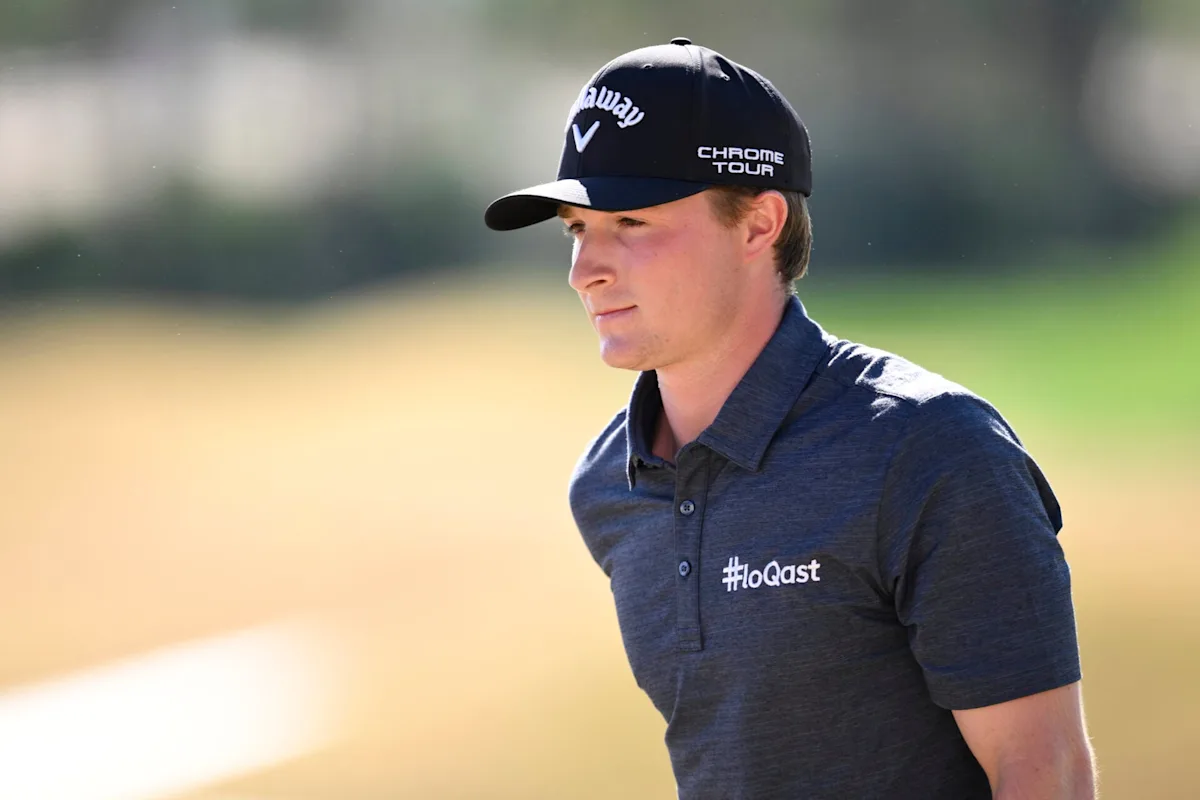 Blaze Brown talks about what he noticed about Jordan Spieth on the practice field in front of John Deere
