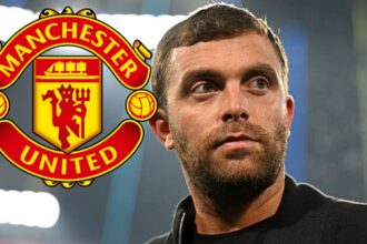 Fabrizio Romano with Man United overlay