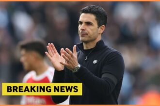 Mikel Arteta applauds the Arsenal fans and