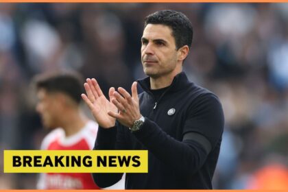 Mikel Arteta applauds the Arsenal fans and