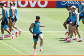 Mikel Merino in Spain training