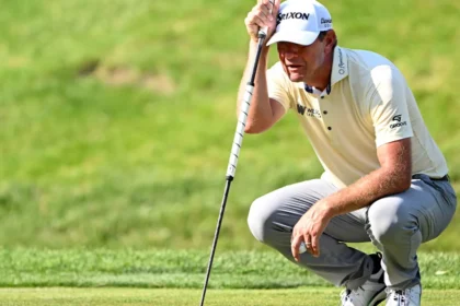 Lucas Glover builds a two-shot lead at the John Deere Classic