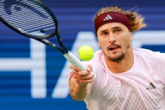 Germany, Britain advance into Davis Cup Final 8