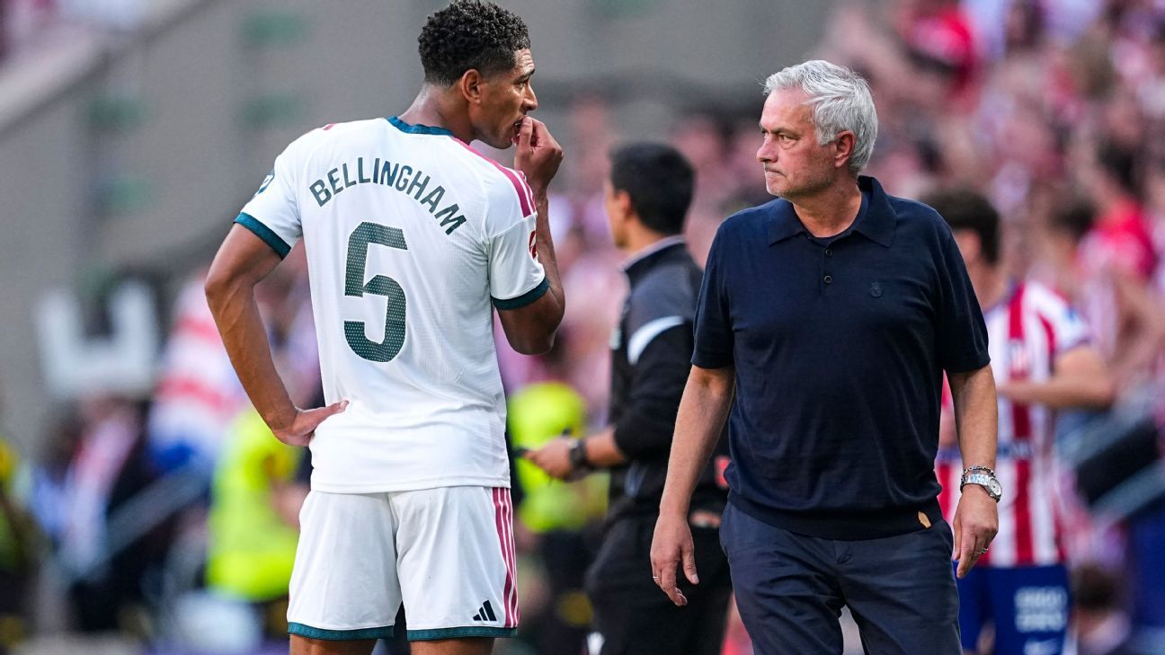 Mourinho criticizes referee after claiming Atleti should have received 'two red cards'