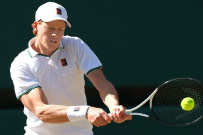 Jannik Sinner withdraws from China Open as knee injury lingers